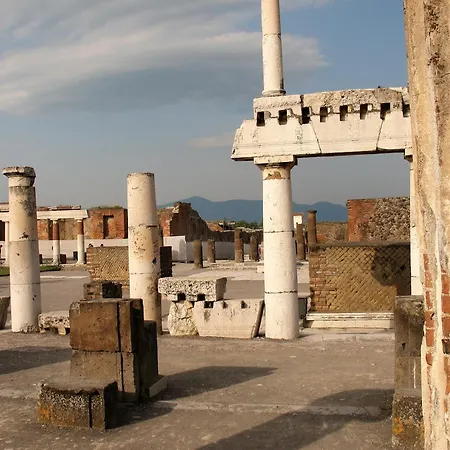 Il Cammeo 2 Guest House, Near Pompeii And Vesuvius